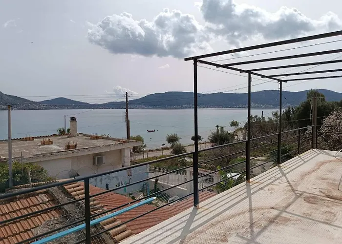 Oli\'S Sea House